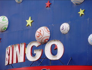 retro bingo hall sign screenshot